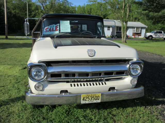1957 Brown and Cream Ford F-500