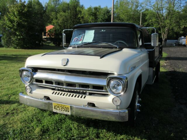 1957 Brown and Cream Ford F-500