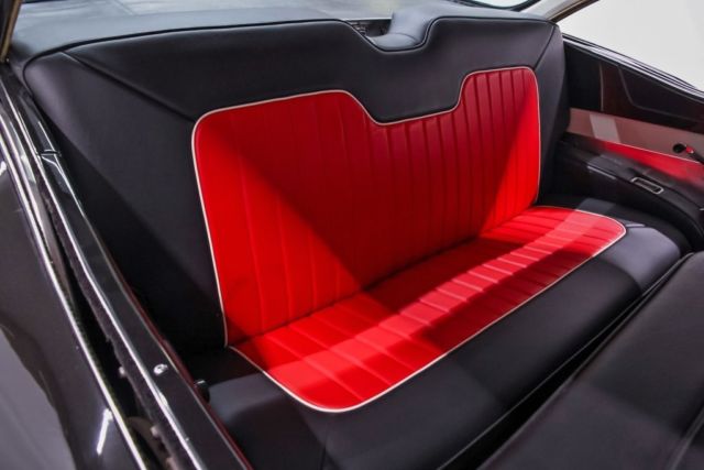 1957 -- Ford Fairlane --