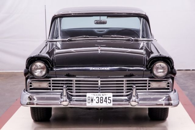 1957 -- Ford Fairlane --