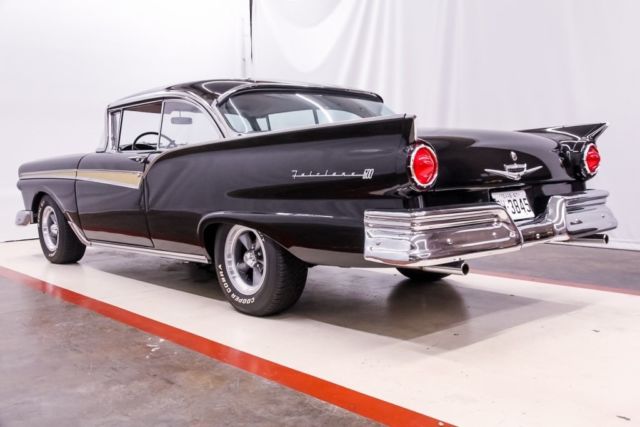 1957 -- Ford Fairlane --