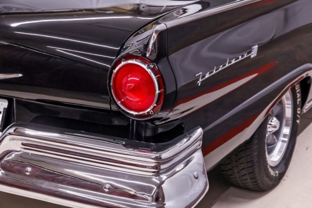 1957 -- Ford Fairlane --