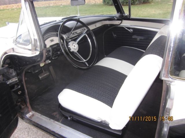 1957 Black/White Ford Fairlane Convertible/Retractable