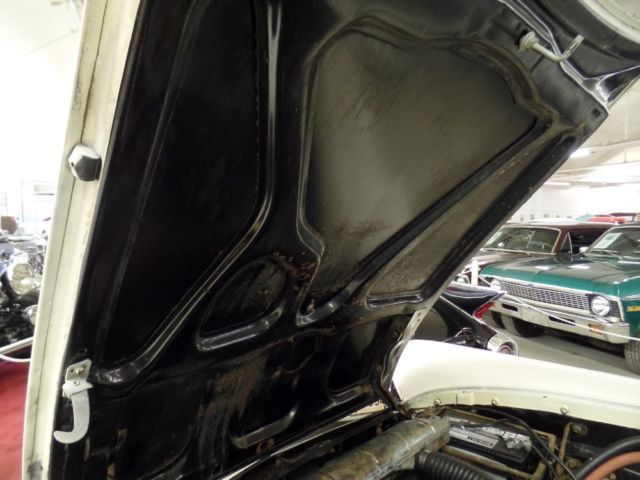 1957 Black/White Ford Fairlane Convertible/Retractable