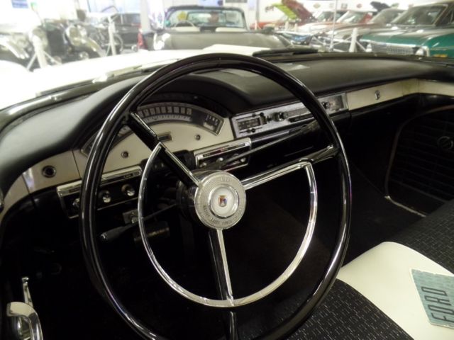 1957 Black/White Ford Fairlane Convertible/Retractable