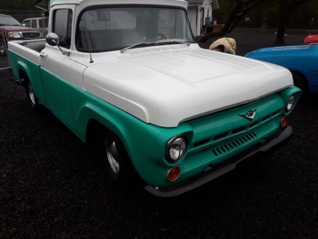 1957 Green and white Ford F-100 Short wide box