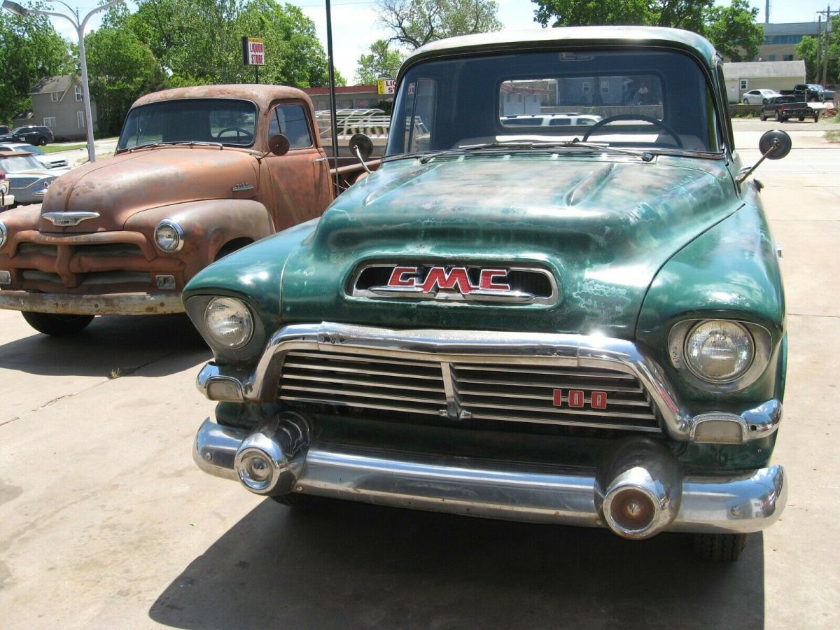 1957 Green GMC GMC FACTORY V8 DELUXE trim Standard Cab Pickup