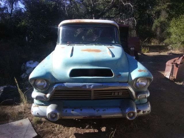 1957 Blue GMC Project Pick up / tow