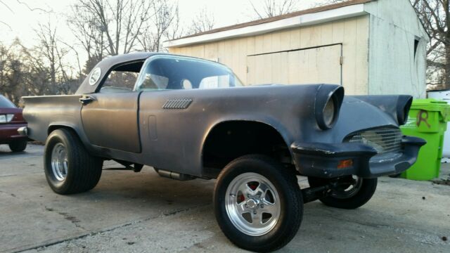 1957 Ford Thunderbird