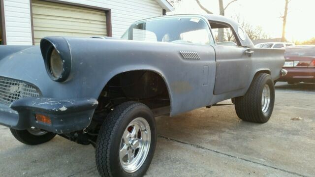 1957 Ford Thunderbird