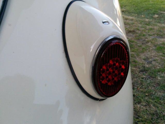 1957 white pearl Volkswagen Beetle - Classic Convertible