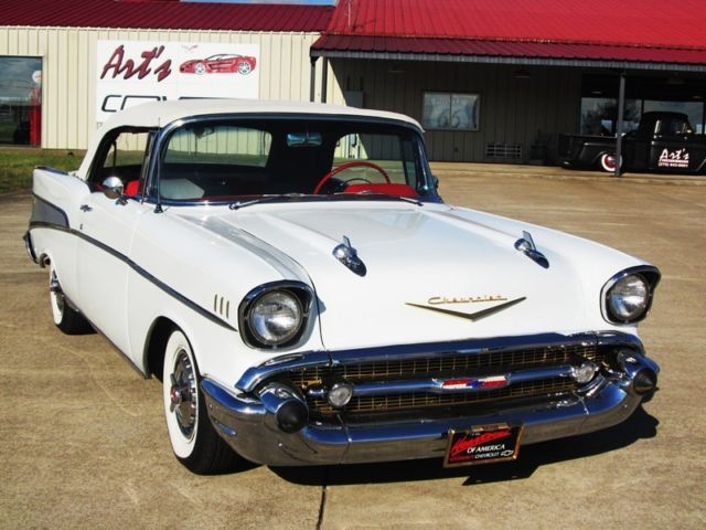 1957 White Chevrolet Bel Air/150/210 Convertible