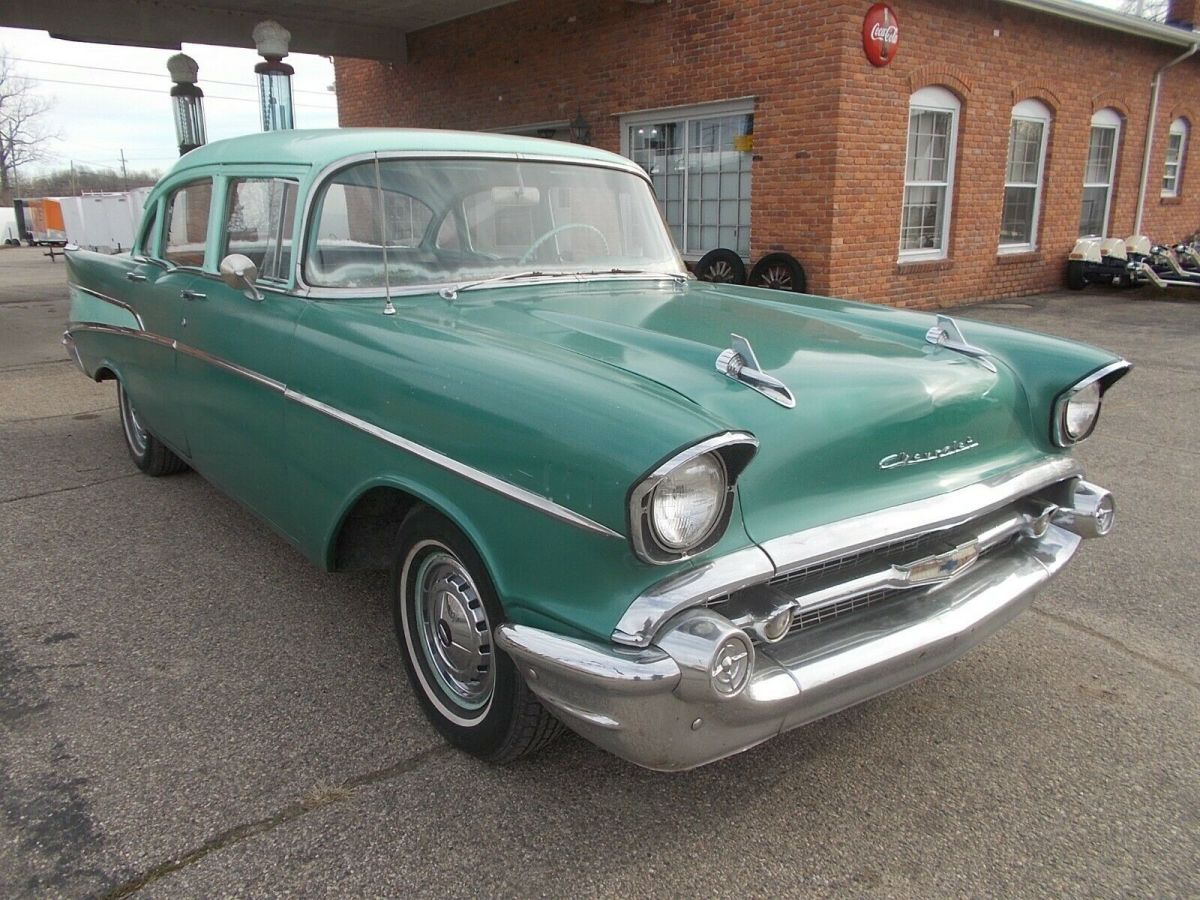 1957 Chevrolet Bel Air/150/210 Sedan