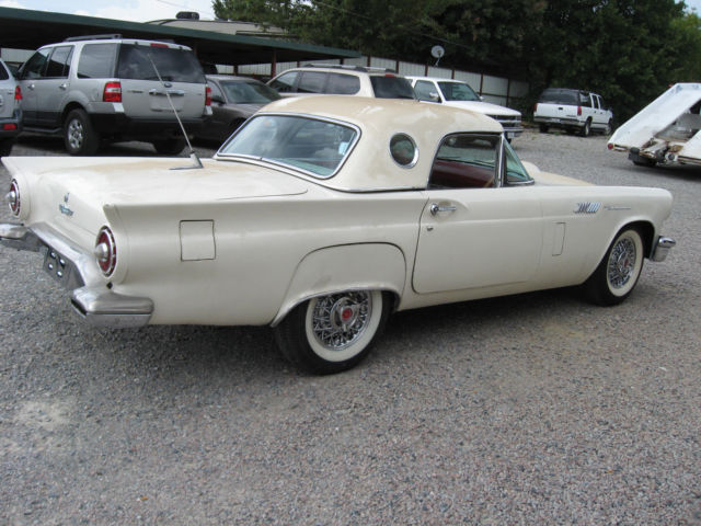 1957 Ford Thunderbird