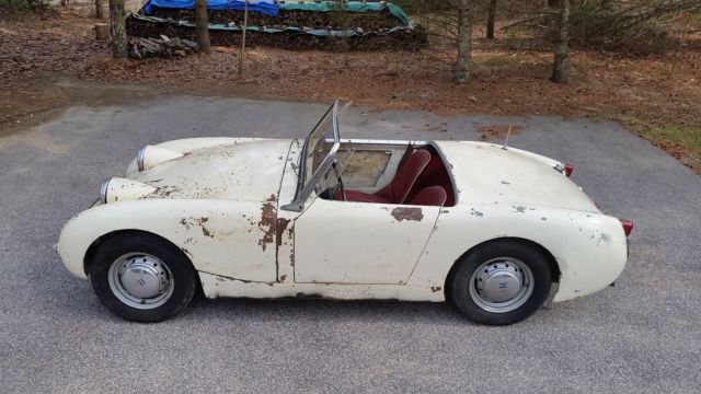 1958 White Austin Healey Sprite Convertible