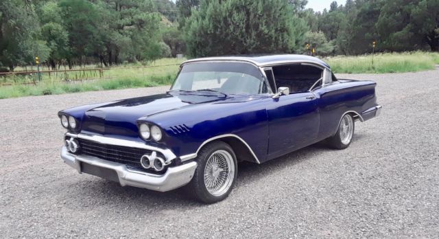 1958 White/Green Chevrolet Bel Air/150/210 Sedan