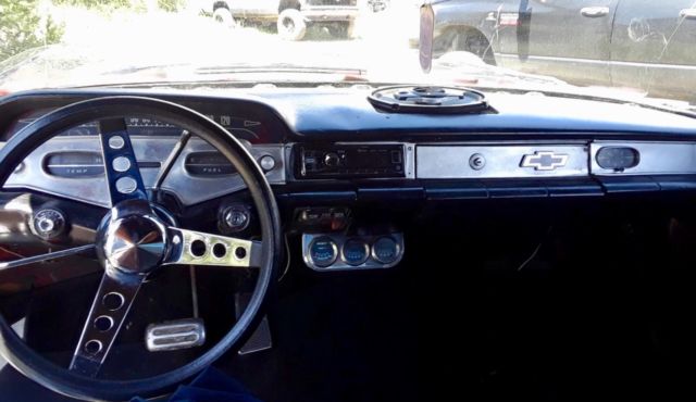 1958 White/Green Chevrolet Bel Air/150/210 Sedan