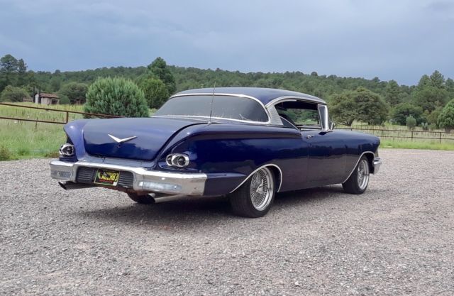 1958 White/Green Chevrolet Bel Air/150/210 Sedan