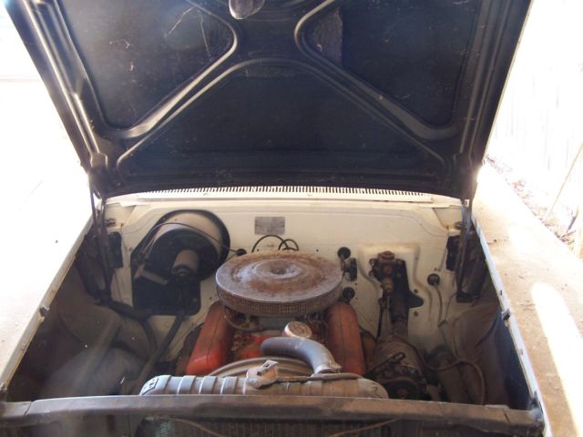 1958 Egg Shell Chevrolet Bel Air/150/210 Sedan