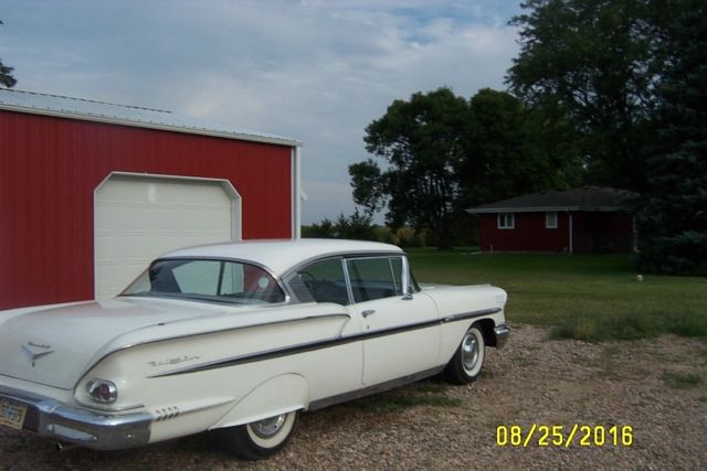 1958 White Chevrolet Bel Air/150/210