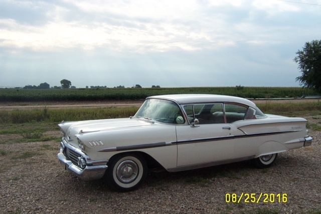 1958 White Chevrolet Bel Air/150/210
