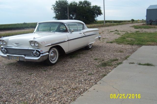 1958 White Chevrolet Bel Air/150/210