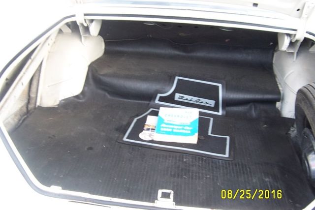 1958 White Chevrolet Bel Air/150/210