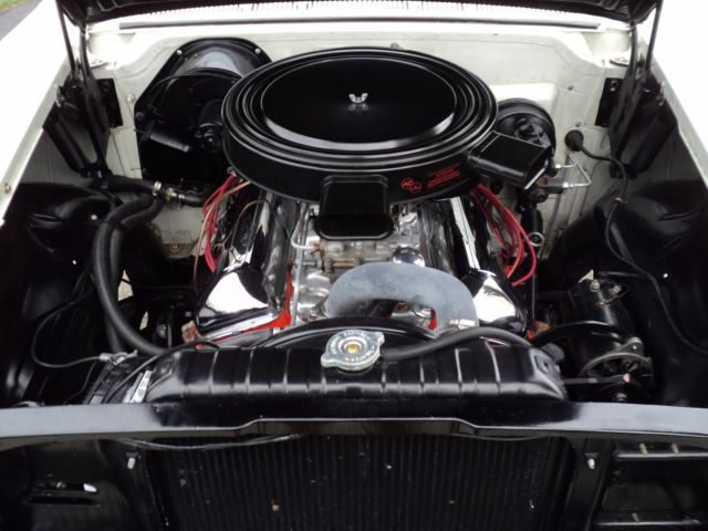 1958 White Chevrolet Impala Hardtop