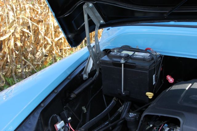 1958 Blue Chevrolet Suburban