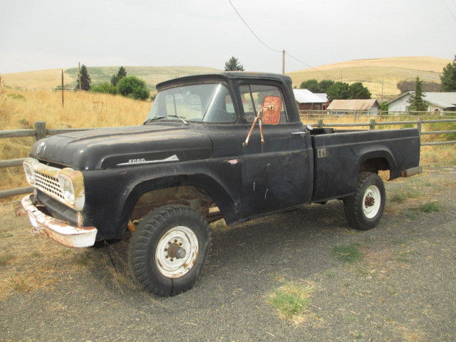 1958 black Ford F-250 pickup