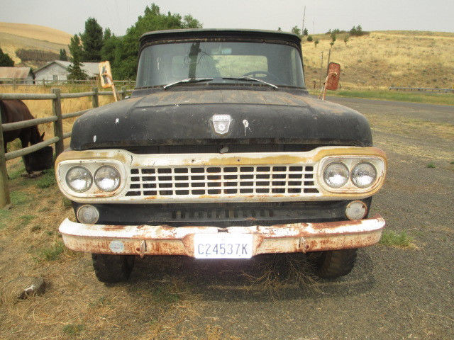 1958 black Ford F-250 pickup