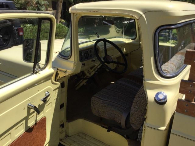 1958 Pale yellow Ford F-100 Standard