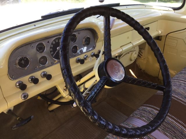 1958 Pale yellow Ford F-100 Standard