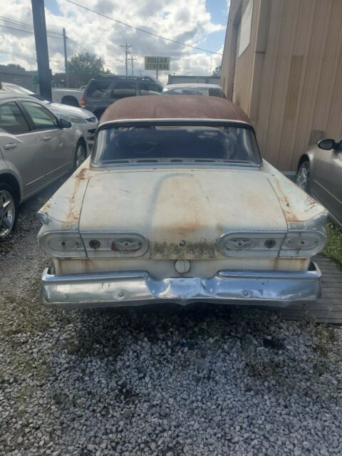 1958 Ford Fairlane