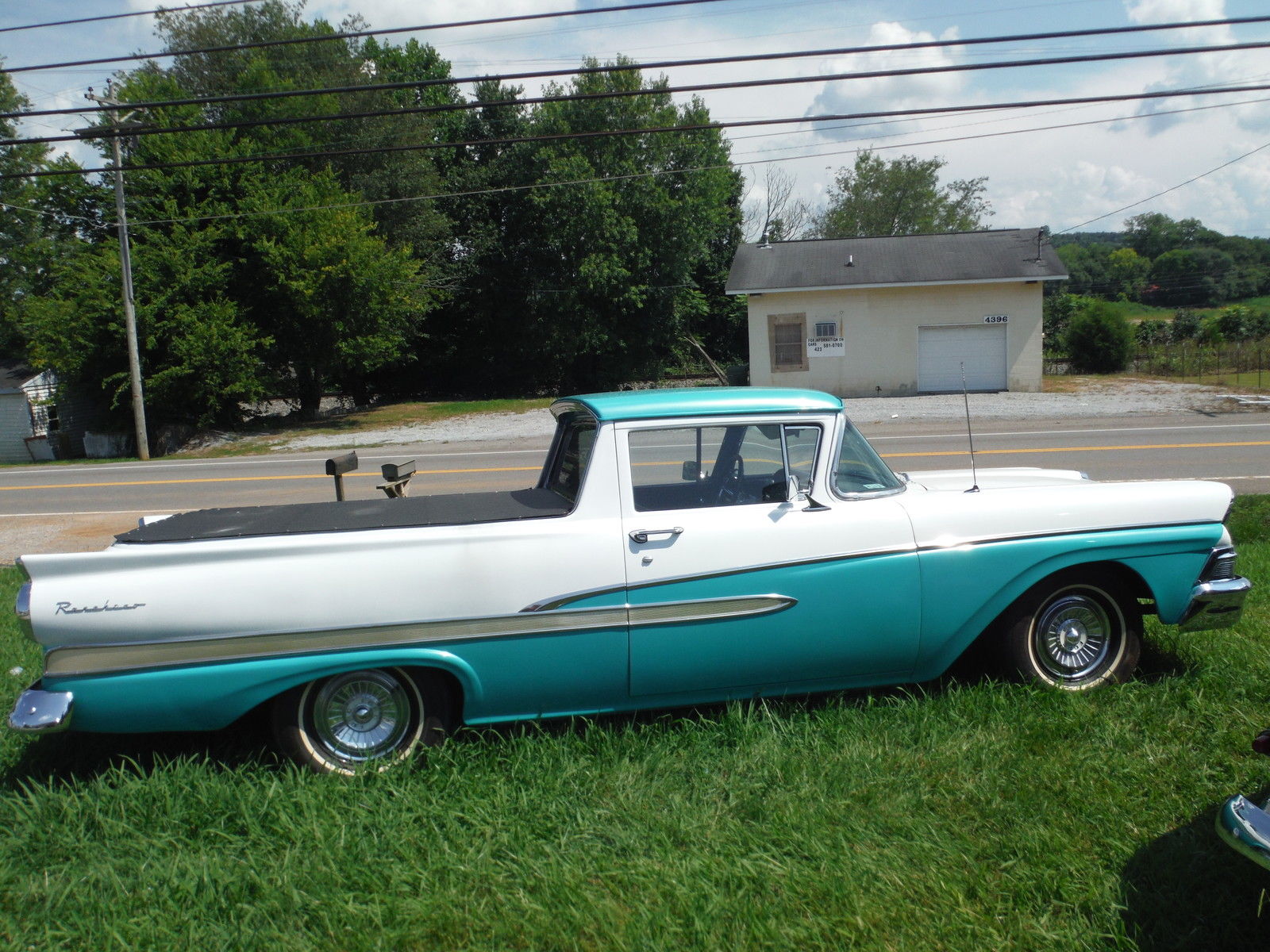 1958 Teal/WHITE Ford Ranchero U/K