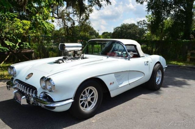 1958 White Chevrolet Corvette