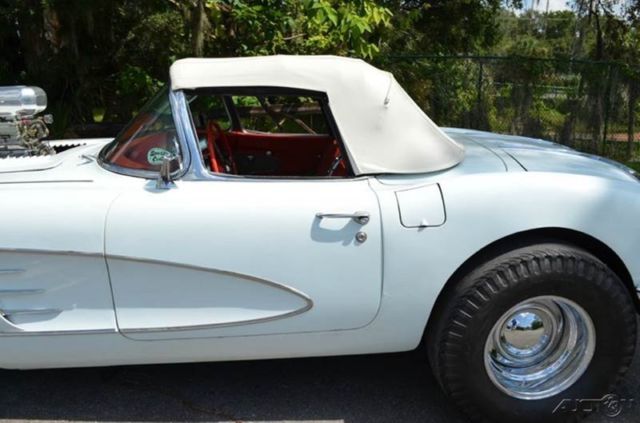 1958 White Chevrolet Corvette