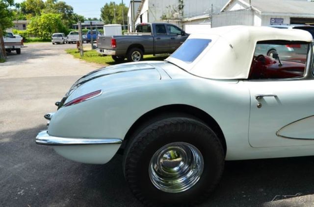 1958 White Chevrolet Corvette
