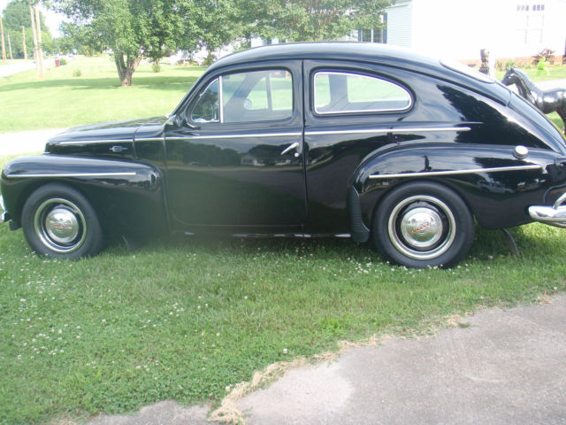 1958 Black Volvo PV 444