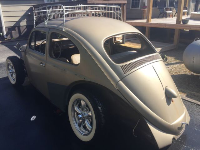 1958 gold Volkswagen Beetle - Classic Sedan