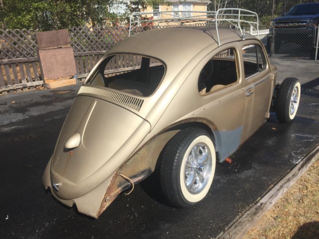 1958 gold Volkswagen Beetle - Classic Sedan
