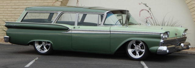1959 2-TONE GREEN Ford 2-DOOR COUNTRY SEDAN 2-DOOR STATION WAGON