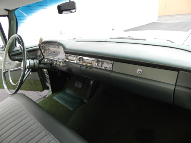 1959 2-TONE GREEN Ford 2-DOOR COUNTRY SEDAN 2-DOOR STATION WAGON