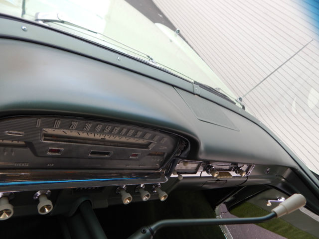 1959 2-TONE GREEN Ford 2-DOOR COUNTRY SEDAN 2-DOOR STATION WAGON