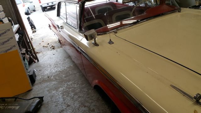 1959 Wht & Red Ford Galaxie