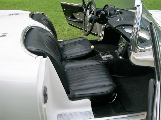1959 White Chevrolet Corvette Convertible