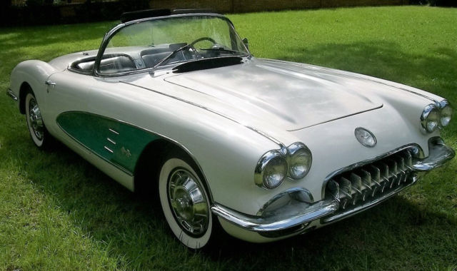 1959 White Chevrolet Corvette Convertible