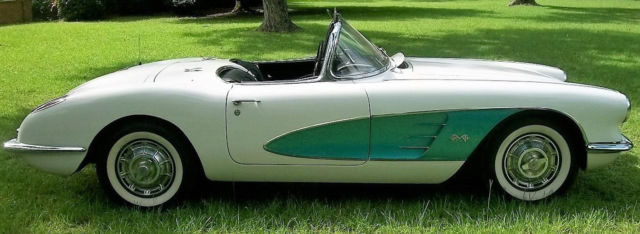 1959 White Chevrolet Corvette Convertible
