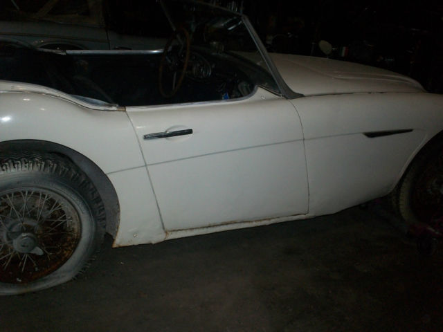 1959 White Austin Healey 100/BN4 Convertible