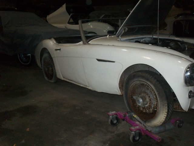 1959 White Austin Healey 100/BN4 Convertible
